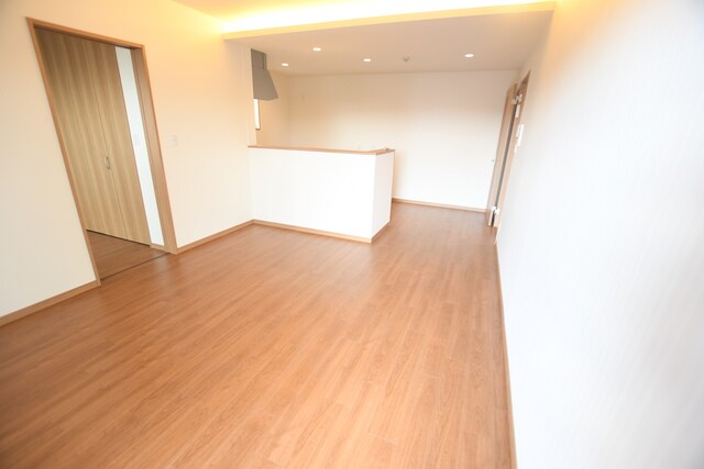 物件内観写真7　(リビング)