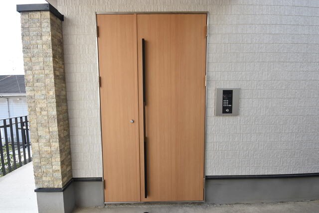 物件外観写真4　(オートロック)