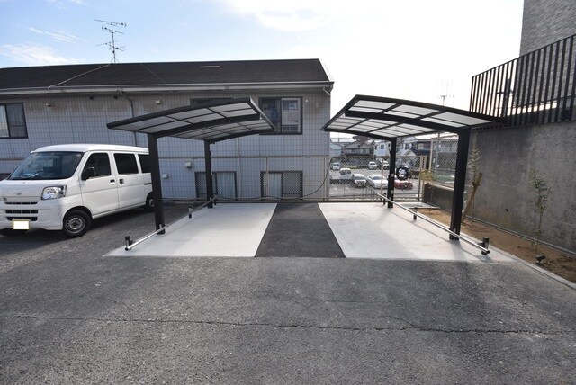 物件外観写真5　(駐輪場)