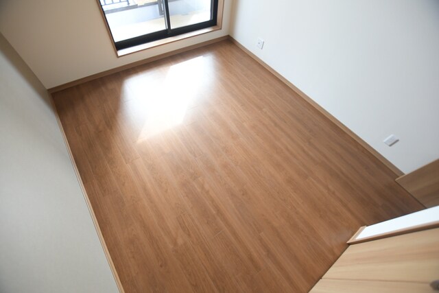 物件内観写真12　(洋室)