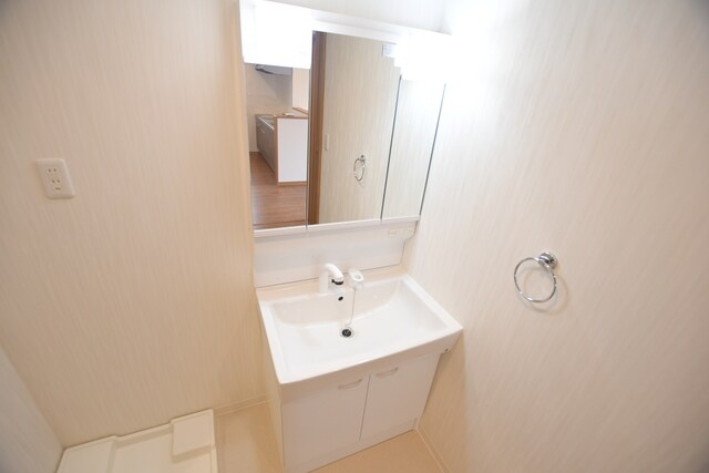 物件内観写真17　(独立洗面台)