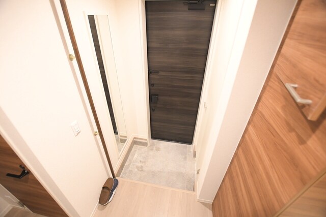 物件内観写真11　(玄関)