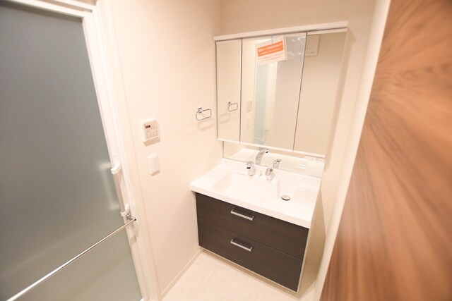 物件内観写真12　(洗面台)