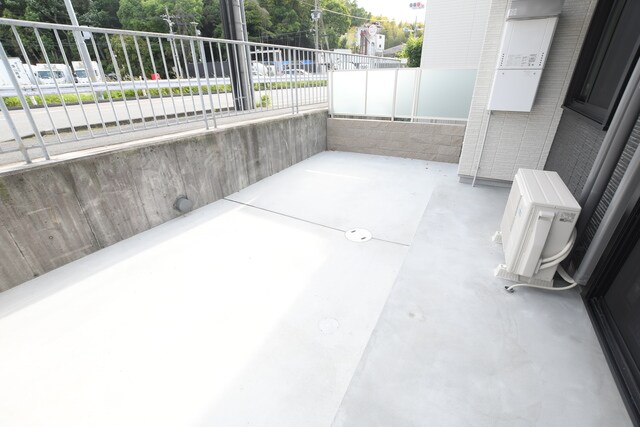 物件内観写真15　(テラス)