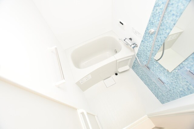 物件内観写真8　(お風呂)