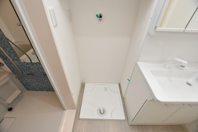 物件内観写真12　(室内洗濯パン)