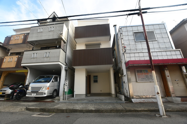 豊里町貸家