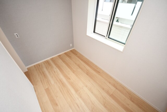 物件内観写真10　(洋室)