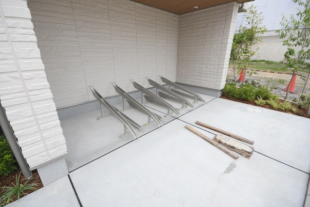 物件外観写真7　(駐輪場)