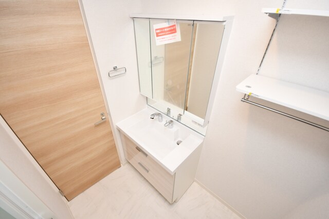 物件内観写真13　(独立洗面台)