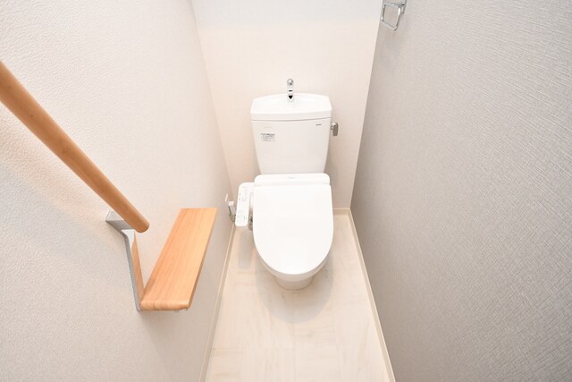 物件内観写真14　(トイレ)