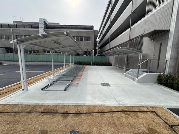 敷地内/建物(駐輪場)