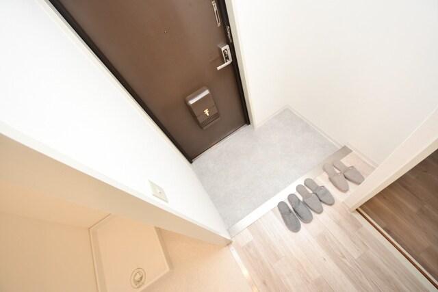 物件内観写真7　(玄関)