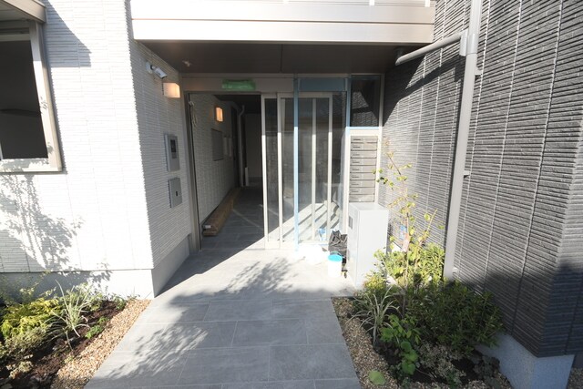 物件外観写真2　(エントランス)