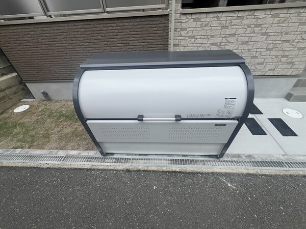 敷地内/建物(ごみ置き場)