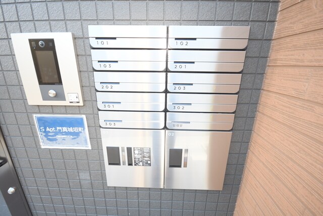 物件外観写真4　(集合ポスト)