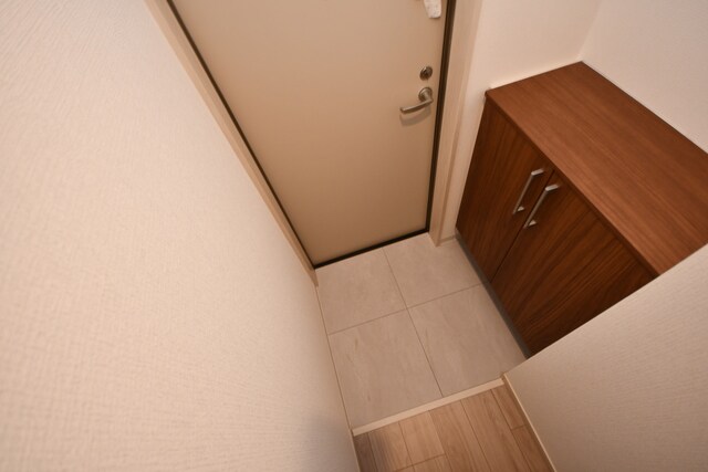 物件内観写真9　(玄関)