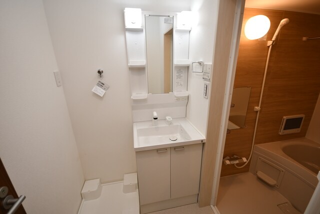 物件内観写真10　(洗面台)