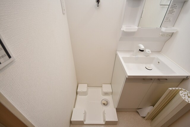 物件内観写真12　(洗濯機置き場)