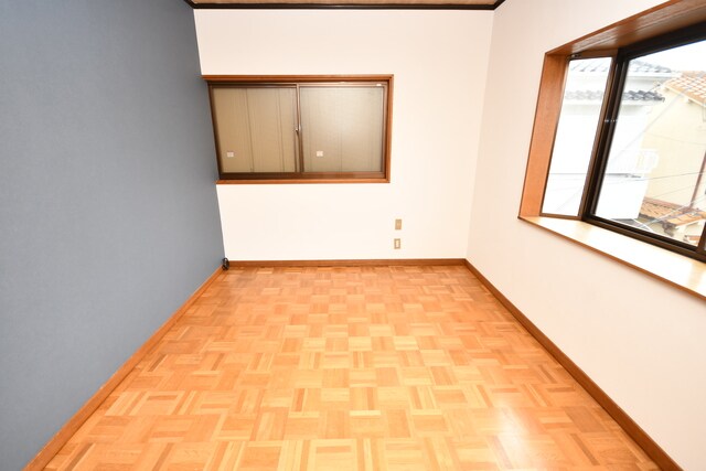 物件内観写真11　(洋室)