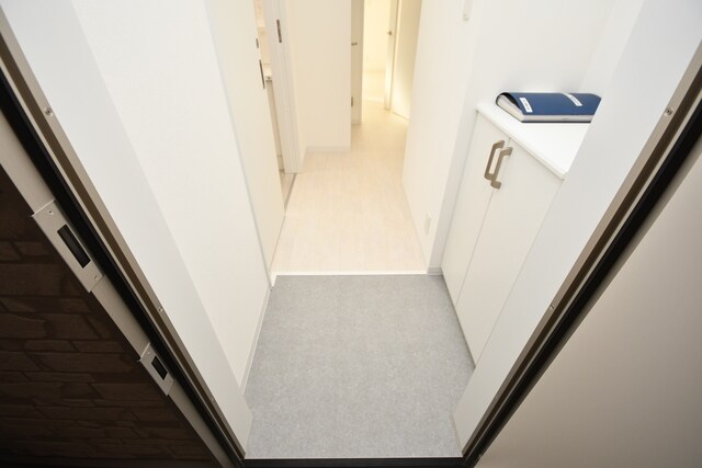 物件内観写真6　(玄関)