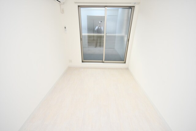 物件内観写真13　(洋室)