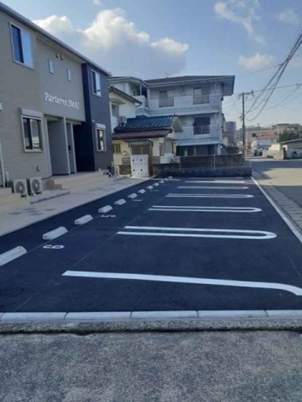 駐車場(駐車スペースもあります)