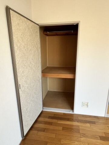 物件内観写真6　(収納のためのスペースです)
