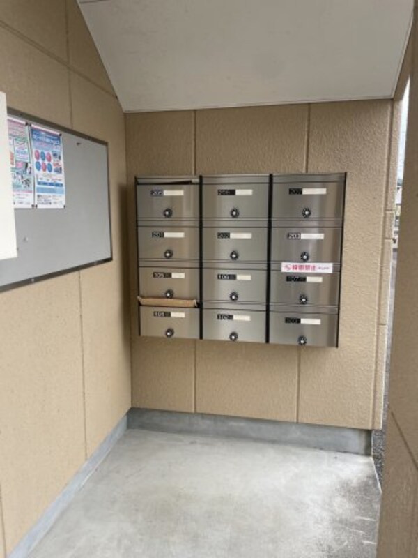 建物設備(集合ポスト)