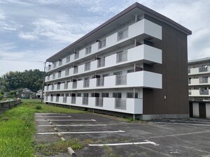 ヴィラナリー日田外観写真