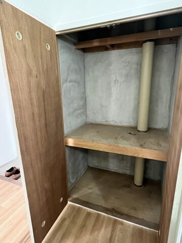 物件内観写真15　(収納豊富です)