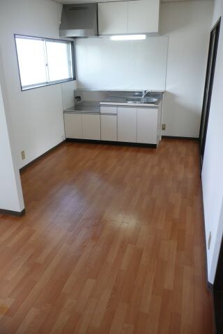 物件内観写真5　(ダイニングキッチン)