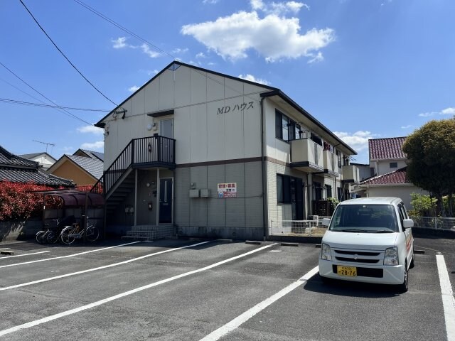 物件外観写真2　(駐車場です)