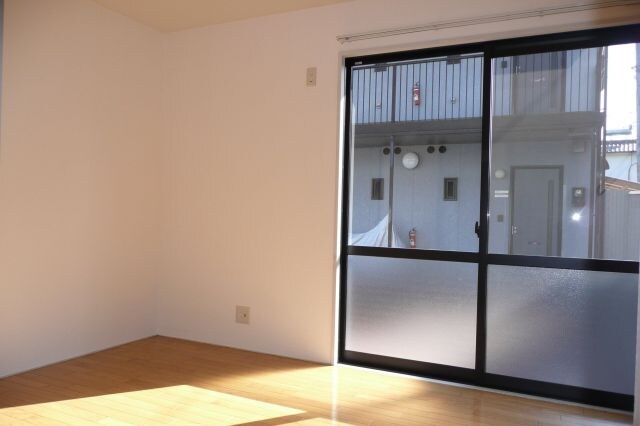 物件内観写真3　(エアコン付)