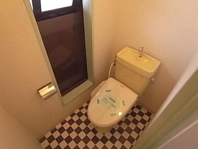 物件内観写真2　(ウォッシュレット付トイレ)