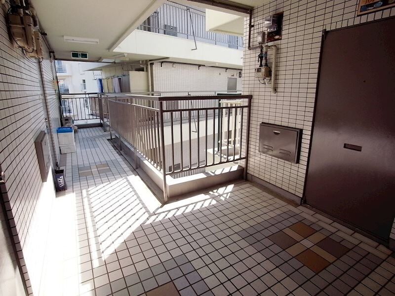 物件内観写真21　(4F廊下)