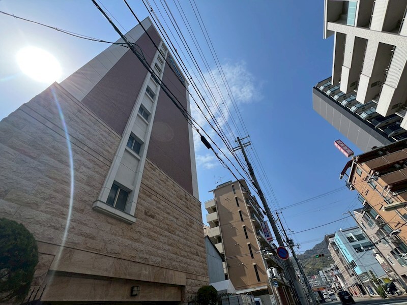 プレサンス三宮東アルバーナの物件外観写真