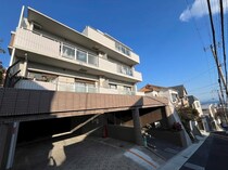 阪急神戸線 王子公園駅 3階建 築30年の外観写真