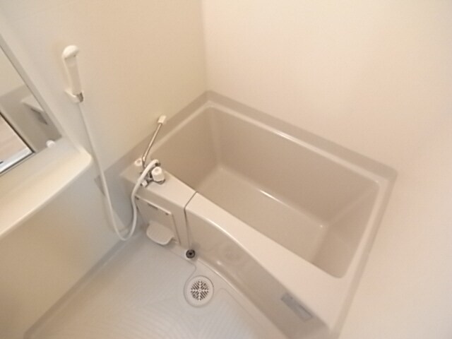 物件内観写真5　(いい湯だなぁ・・・)