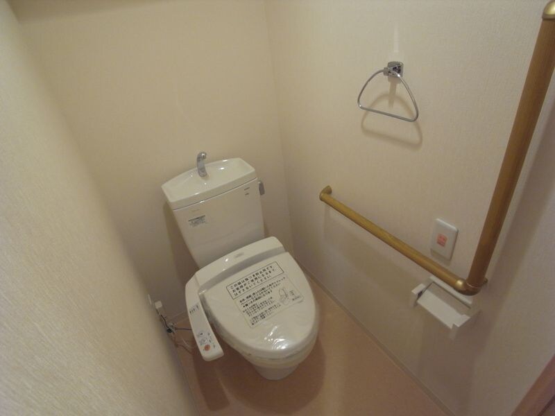 物件内観写真9　(レストルーム)