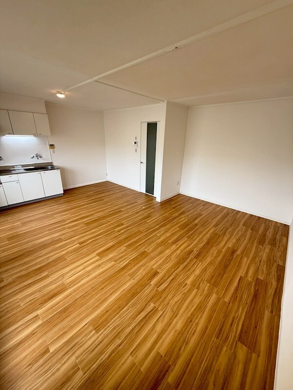 物件内観写真4　(採光良好)