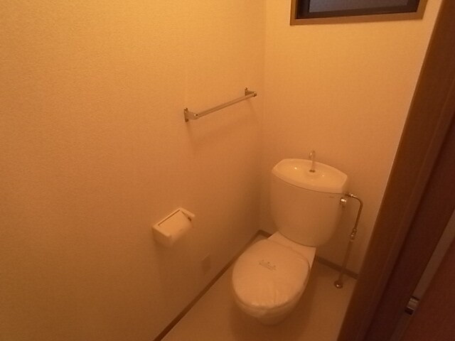 物件内観写真2　(トイレ)