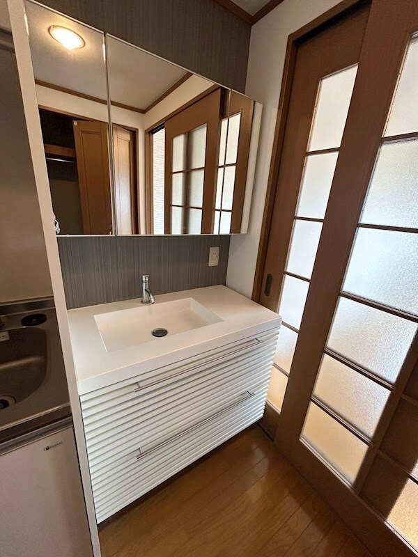 物件内観写真9　(同物件別部屋写真。)