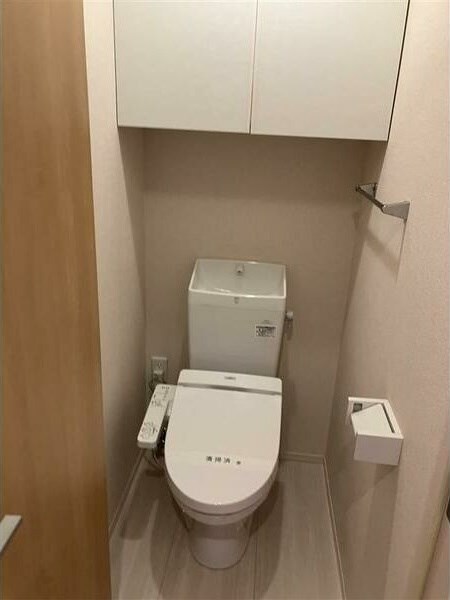 物件内観写真2　(同じマンションの別タイプの部屋写真)
