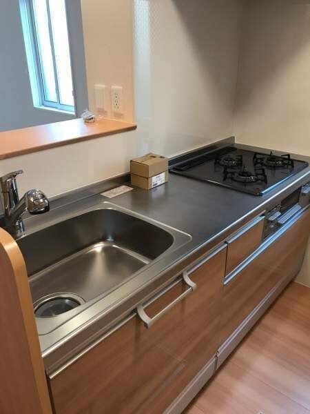 物件内観写真3　(同じマンションの別タイプの部屋写真)