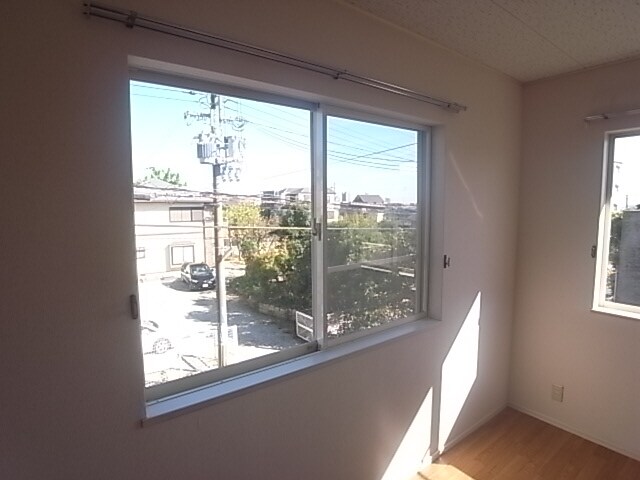 物件内観写真19　(角部屋で窓がついてます。)