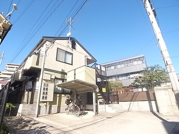 外観(日当たり良く閑静な住宅地に立地です)