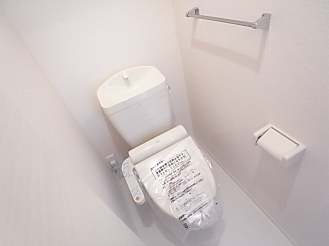 物件内観写真2　(もちろんウォシュレット完備です☆)