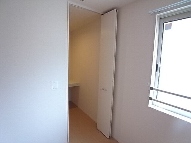 物件内観写真21　(お洋服の多い方には是非☆)