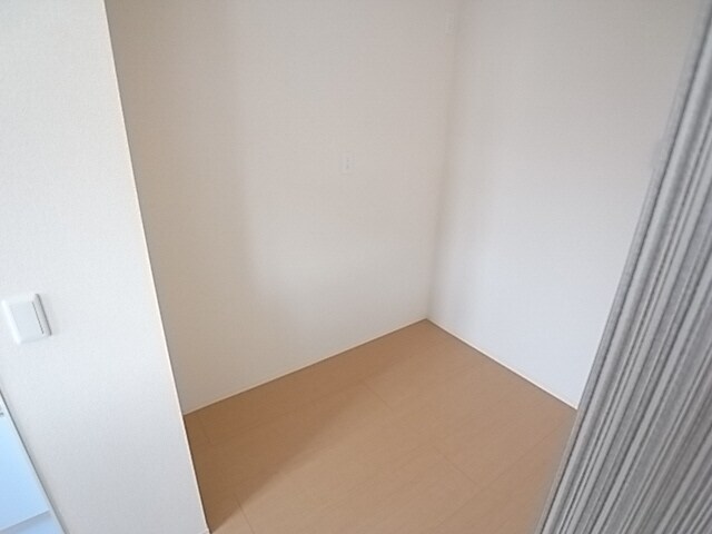 物件内観写真22　(サイズに困らない冷蔵庫置き場☆)